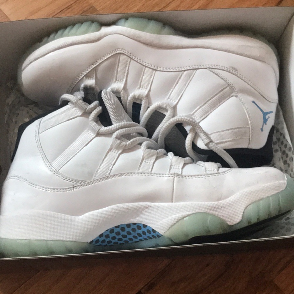 LEGEND BLUE JORDAN 11